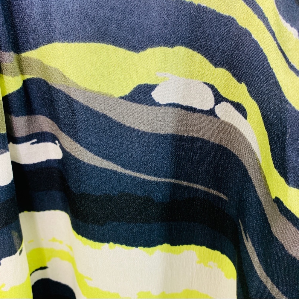 LaROK 100% Silk Zebra Plunge Short Sleeve Dress XS - Picture 5 of 13